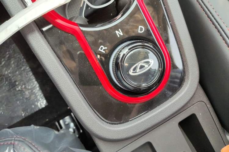 Used Chery QQ Little Ant 2024 Revised Version Youth Edition 251 km True Love Edition 25.05 kWh Gear Lever