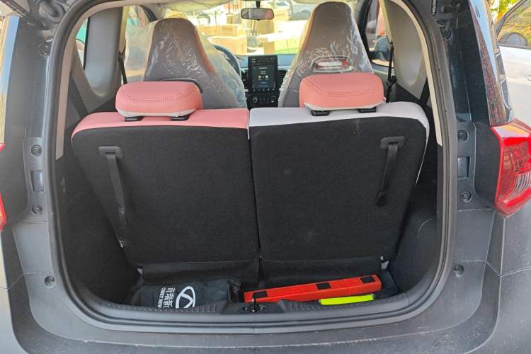 Used Chery QQ Little Ant 2024 Revised Version Youth Edition 251 km True Love Edition 25.05 kWh Trunk