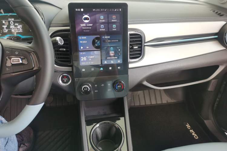 Used Chery QQ Little Ant 2024 Edition Youth Version 251km True Love Edition 25.05 kWh Audio And AC Panel