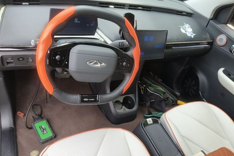Used Chery QQ Little Ant 2024 Revised Edition Youth Version 321 km Only Love Edition 29.23 kWh Center Console