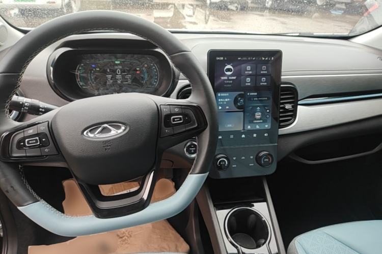 Used Chery QQ Little Ant 2024 251km True Love Edition Center Console