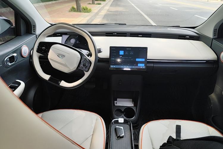 Used Chery QQ Little Ant 2024 Revised Edition Youth Version 321 km Cool Love Edition 29.23 kWh Center Console