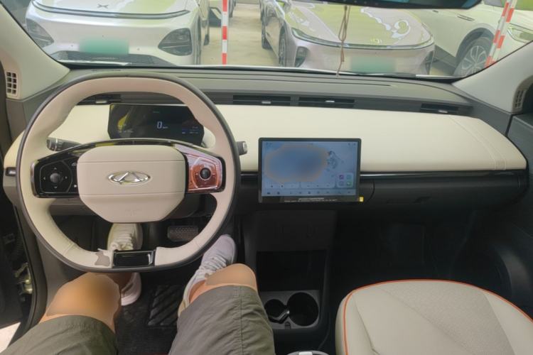 Used Chery QQ Little Ant 2024 Edition Youth Version 321 km Beloved Version 29.23 kWh Center Console