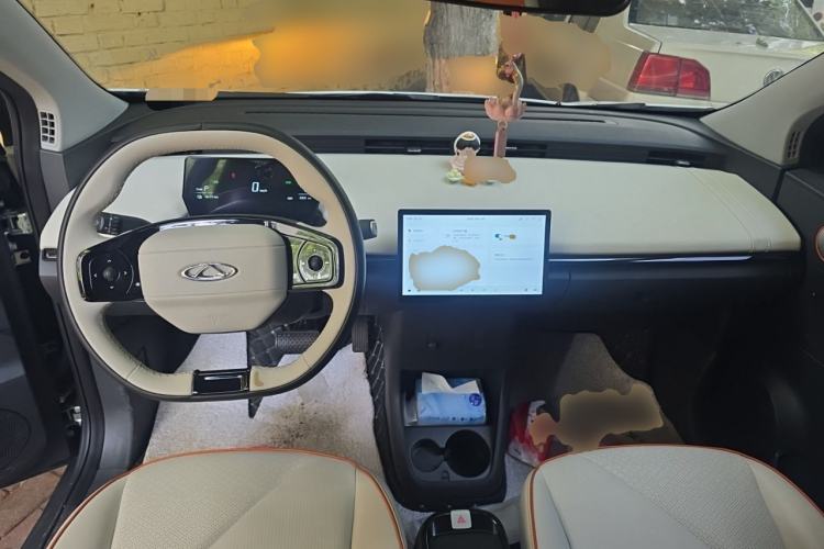 Used Chery QQ Little Ant 2024 Revised Edition Youth Version 321 km Beloved Pro Version 29.23 kWh Center Console
