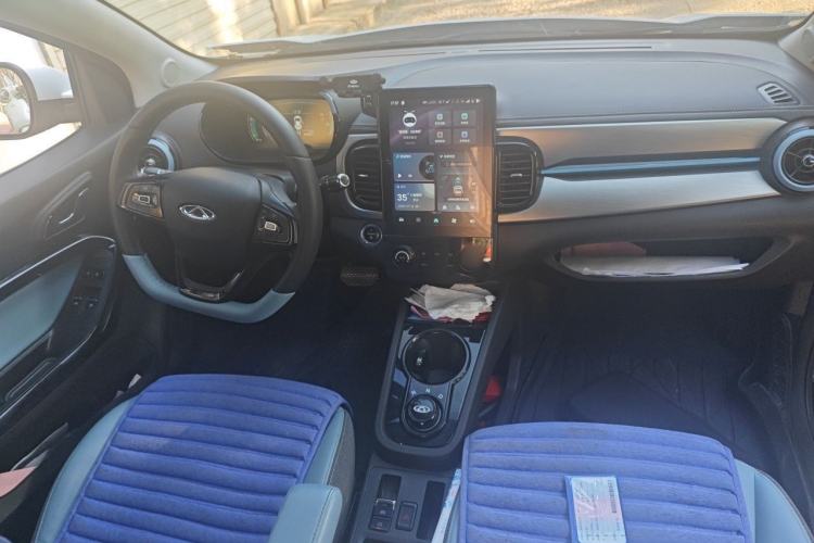 Used Chery QQ Little Ant 2024 Edition Youth Version 251km True Love Edition 25.05 kWh Center Console
