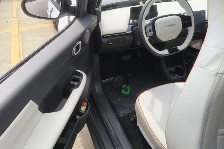 Used Chery QQ Little Ant 2024 Refreshed Version Youth Edition 321 km Beloved Edition 29.23 kWh Driver Seat