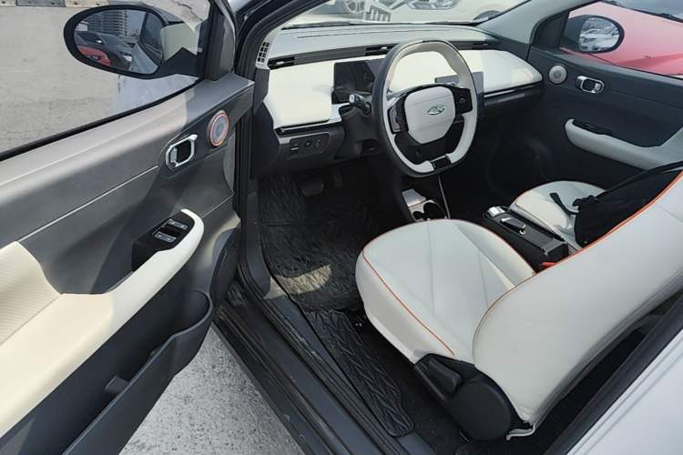 Used Chery QQ Little Ant 2024 Revised Edition Youth Version 321 km Cool Love Edition 29.23 kWh Driver Seat