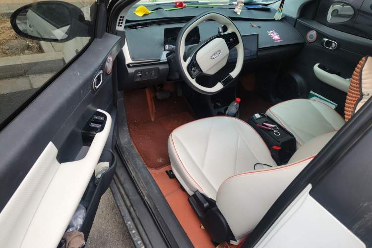 Used Chery QQ Little Ant 2024 321km Love Edition Driver Seat