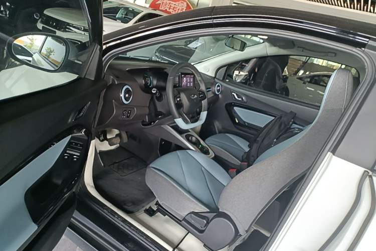 Used Chery QQ Little Ant 2024 251km True Love Edition Driver Seat