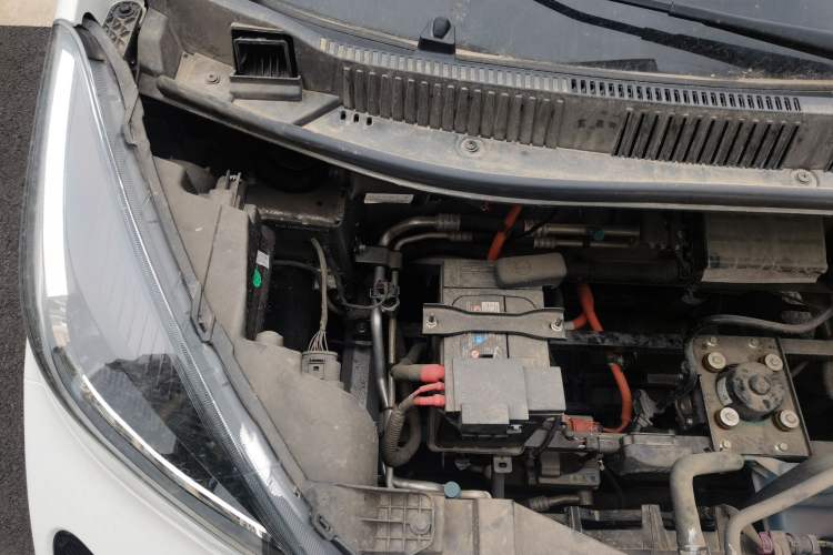 Used Chery QQ Little Ant 2024 321km Love Edition Engine Bay Right