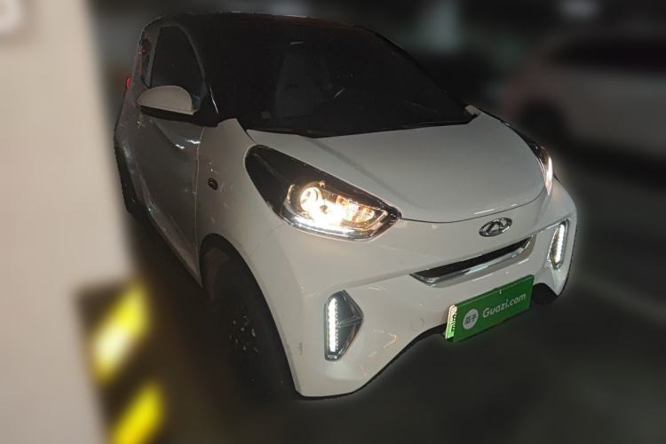 Used Chery QQ Little Ant 2024 Edition Youth Version 251km True Love Edition 25.05 kWh Front Right 45 Deg
