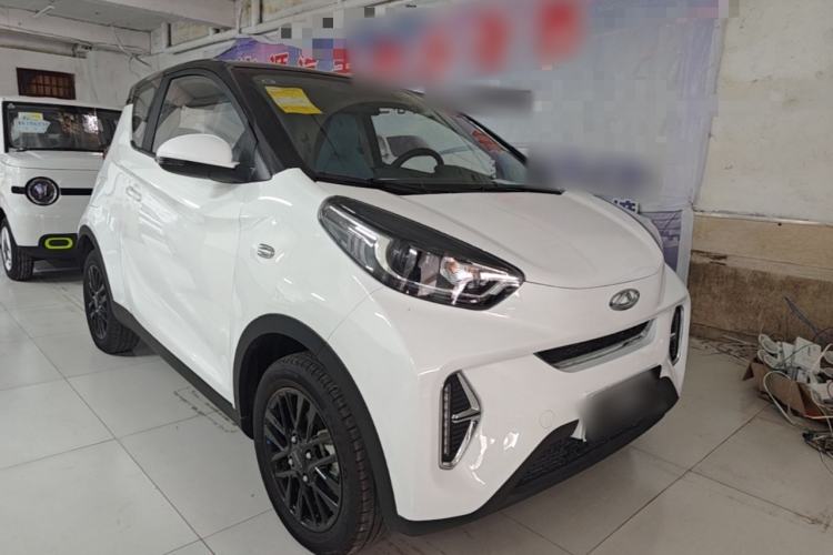 Used Chery QQ Little Ant 2024 Revised Version Youth Edition 251 km True Love Edition 25.05 kWh Front Right 45 Deg