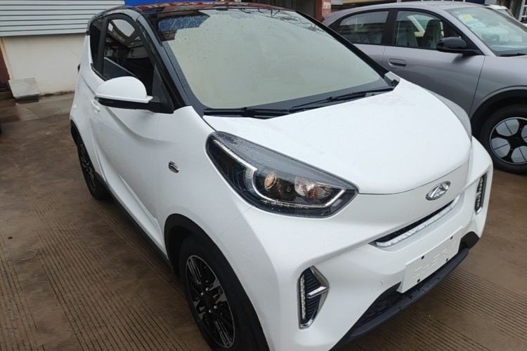 Used Chery QQ Little Ant 2024 251km True Love Edition Front Right 45 Deg