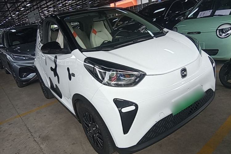 Used Chery QQ Little Ant 2024 Youth Edition 321km Only Love Version 29.23 kWh Front Right 45 Deg
