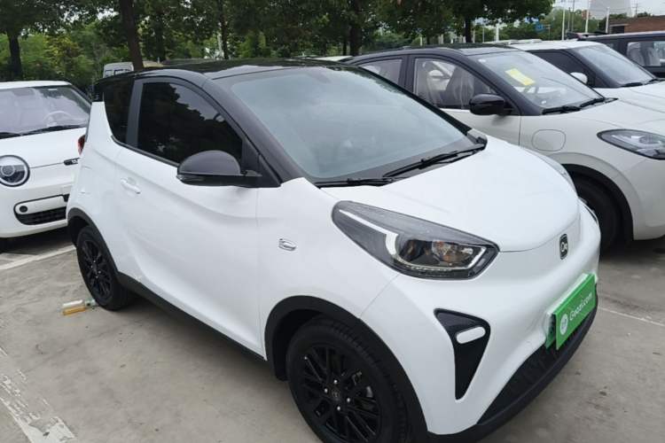 Used Chery QQ Little Ant 2024 Refreshed Version Youth Edition 321 km Beloved Edition 29.23 kWh Front Right 45 Deg