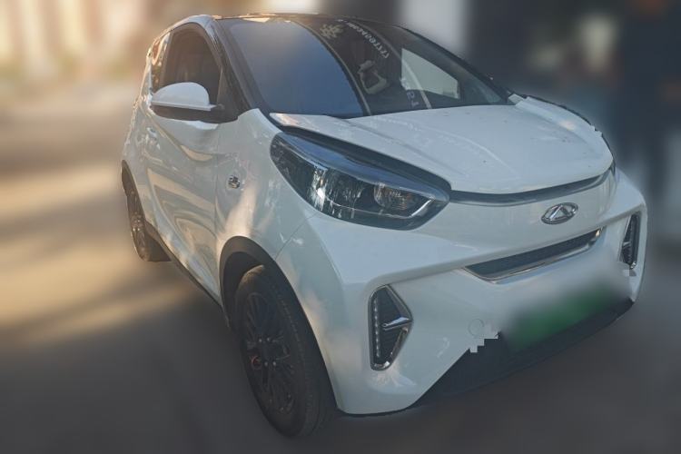 Used Chery QQ Little Ant 2024 Edition Youth Version 251km True Love Edition 25.05 kWh Front Right 45 Deg