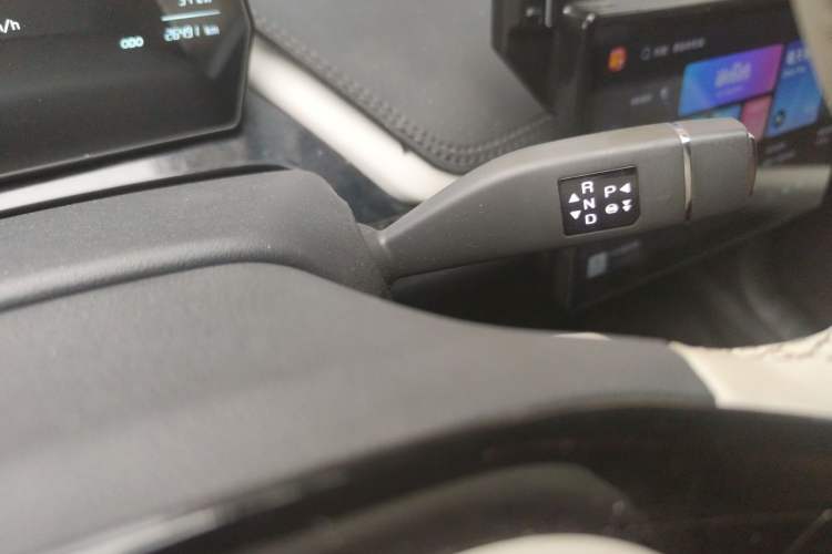 Used Chery QQ Little Ant 2024 321km Love Edition Gear Lever