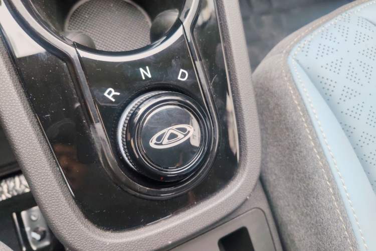 Used Chery QQ Little Ant 2024 Revised Version Youth Edition 251 km True Love Edition 25.05 kWh Gear Lever