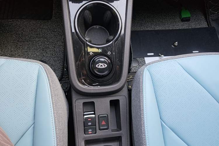 Used Chery QQ Little Ant 2024 Revised Version Youth Edition 251 km True Love Edition 25.05 kWh Gear Lever