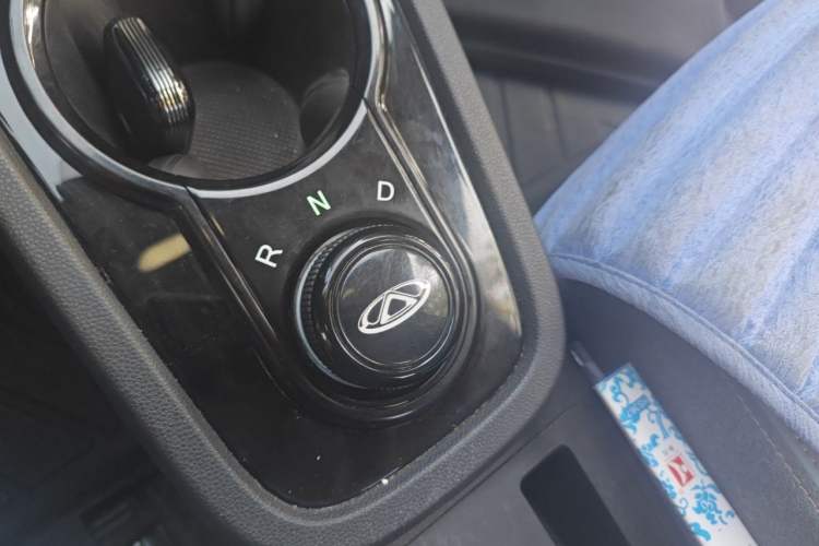 Used Chery QQ Little Ant 2024 Edition Youth Version 251km True Love Edition 25.05 kWh Gear Lever