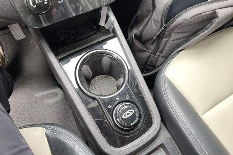 Used Chery QQ Little Ant 2024 251km Love Edition Gear Lever