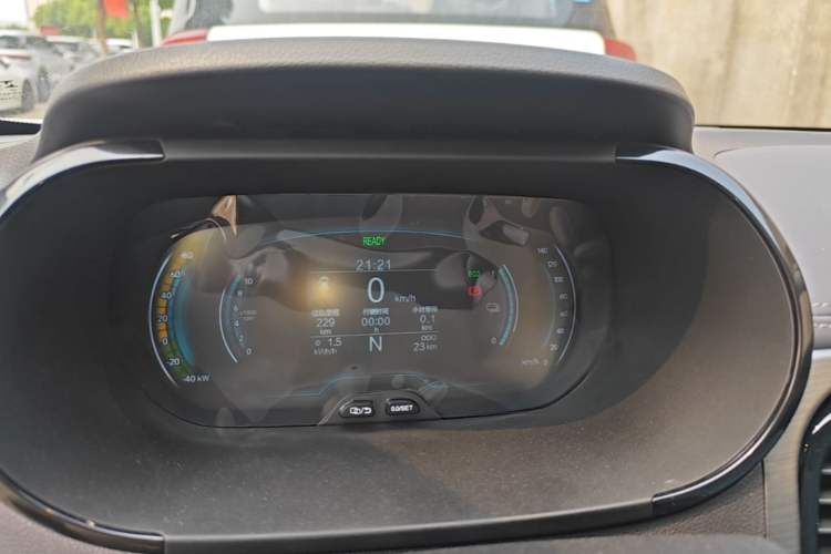 Used Chery QQ Little Ant 2024 Revised Version Youth Edition 251 km True Love Edition 25.05 kWh Instrument Cluster