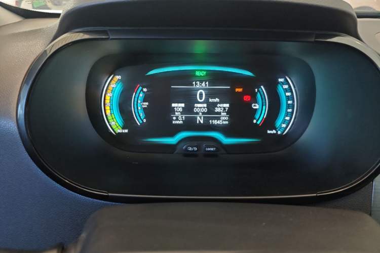 Used Chery QQ Little Ant 2024 Revised Version Youth Edition 251 km True Love Edition 25.05 kWh Instrument Cluster