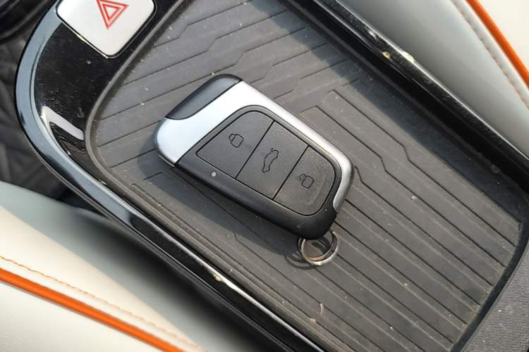 Used Chery QQ Little Ant 2024 Revised Edition Youth Version 321 km Cool Love Edition 29.23 kWh Interior 1