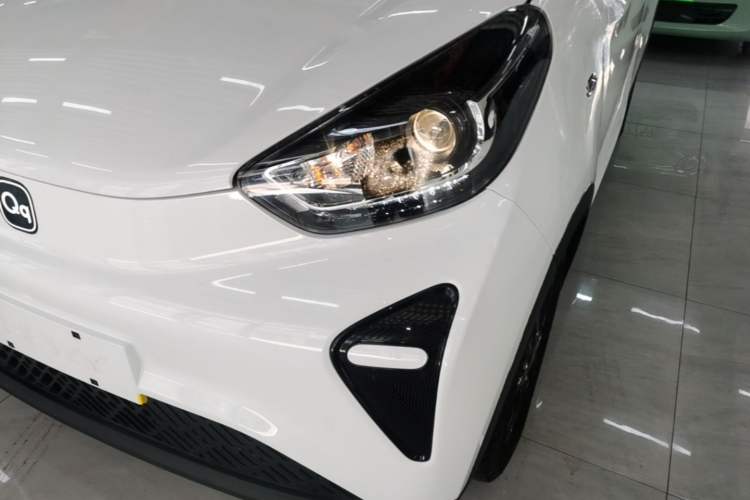 Used Chery QQ Little Ant 2024 Refreshed Version Youth Edition 321 km Beloved Edition 29.23 kWh Left Front Headlight