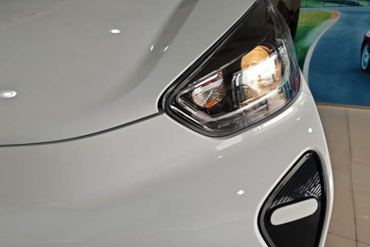 Used Chery QQ Little Ant 2024 Refreshed Version Youth Edition 321 km Beloved Edition 29.23 kWh Left Front Headlight