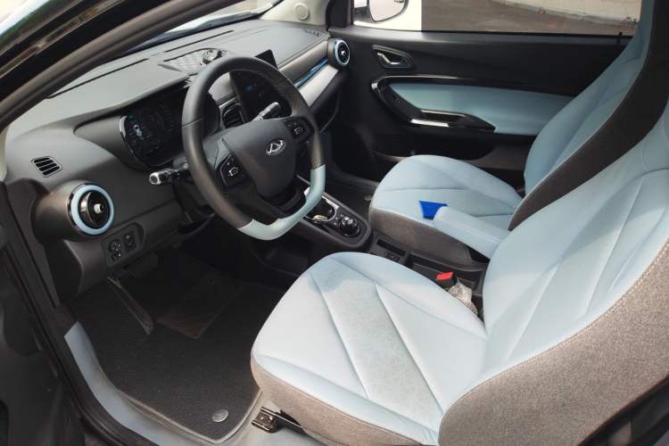 Used Chery QQ Little Ant 2024 Revised Version Youth Edition 251 km True Love Edition 25.05 kWh Left Front Seat