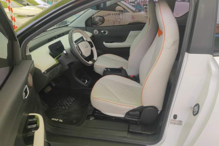 Used Chery QQ Little Ant 2024 Edition Youth Version 321 km Beloved Version 29.23 kWh Left Front Seat