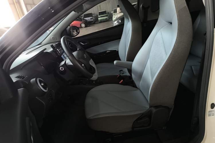 Used Chery QQ Little Ant 2024 Revised Edition Youth Version 251 km True Love Edition 23.99 kWh Left Front Seat