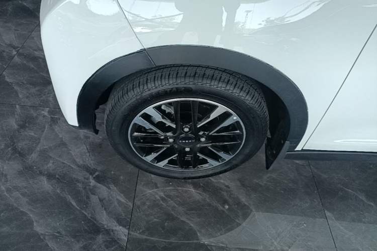 Used Chery QQ Little Ant 2024 251km True Love Edition Left Front Wheel Hub