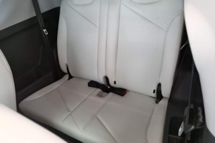 Used Chery QQ Little Ant 2024 Refreshed Version Youth Edition 321 km Beloved Edition 29.23 kWh Left Rear Seat
