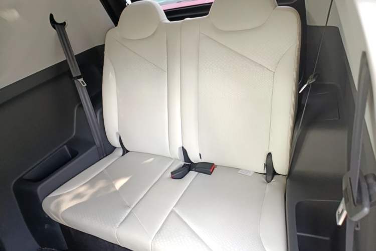Used Chery QQ Little Ant 2024 Facelifted 321km Beloved Edition Left Rear Seat