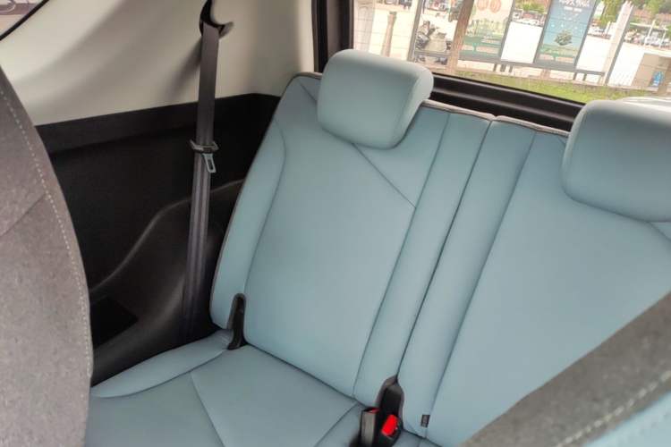 Used Chery QQ Little Ant 2024 Youth Edition 251km True Love Edition 23.99 kWh Left Rear Seat