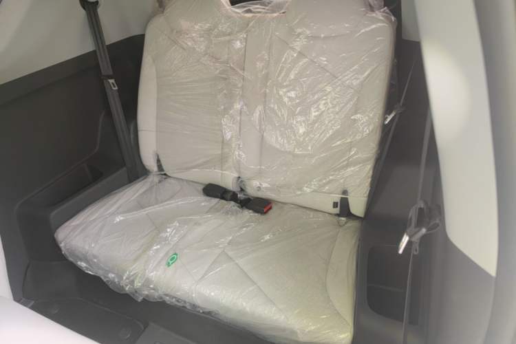 Used Chery QQ Little Ant 2024 Edition Youth Version 321 km Beloved Version 29.23 kWh Left Rear Seat