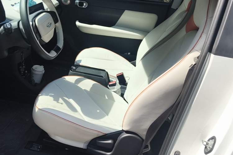 Used Chery QQ Little Ant 2024 Refreshed Version Youth Edition 321 km Beloved Edition 29.23 kWh Left Rear Seat