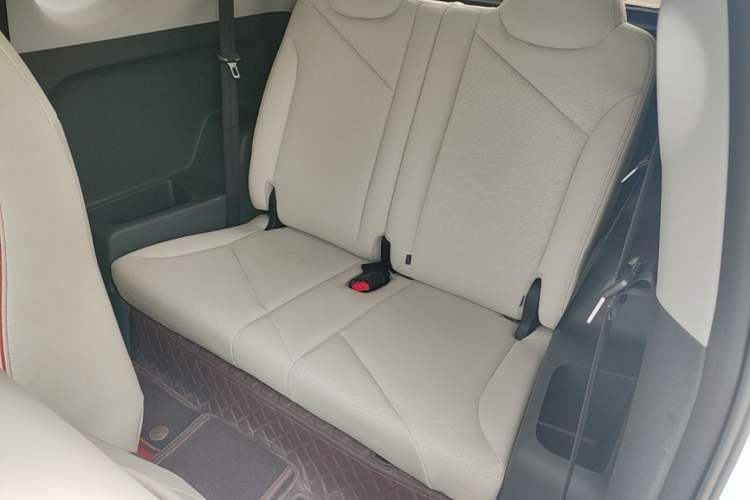 Used Chery QQ Little Ant 2024 Edition Youth Version 321 km Beloved Version 29.23 kWh Left Rear Seat