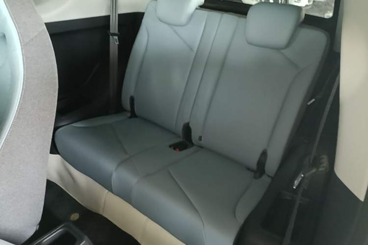 Used Chery QQ Little Ant 2024 251km True Love Edition Left Rear Seat