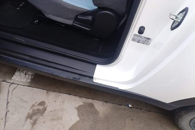 Used Chery QQ Little Ant 2024 251km True Love Edition Left Side Sill