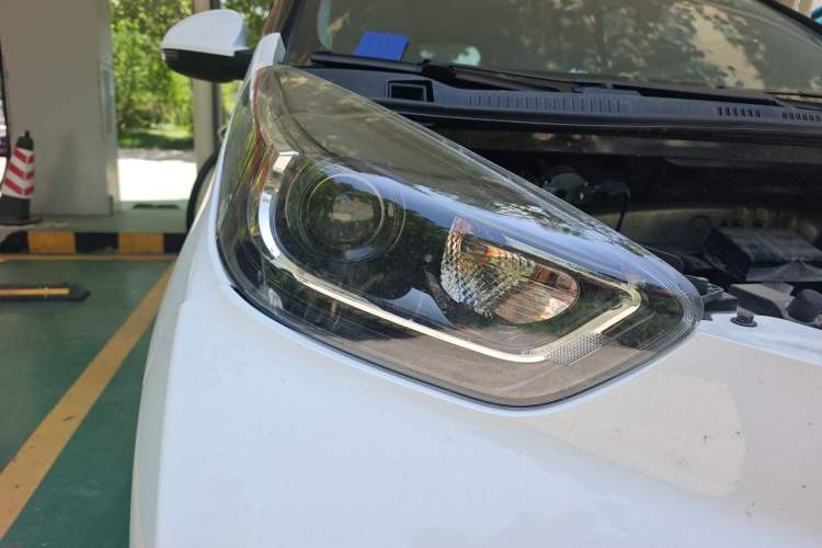 Used Chery QQ Little Ant 2024 Youth Edition 251km True Love Edition 23.99 kWh Right Front Headlight