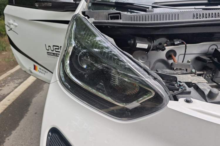 Used Chery QQ Little Ant 2024 Revised Edition Youth Version 321 km Cool Love Edition 29.23 kWh Right Front Headlight