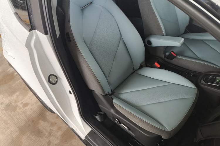 Used Chery QQ Little Ant 2024 251km True Love Edition Right Front Seat