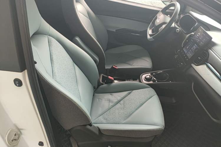 Used Chery QQ Little Ant 2024 Youth Edition 251km True Love Edition 23.99 kWh Right Front Seat