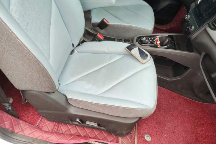 Used Chery QQ Little Ant 2024 Youth Edition 251km True Love Edition 23.99 kWh Right Front Seat