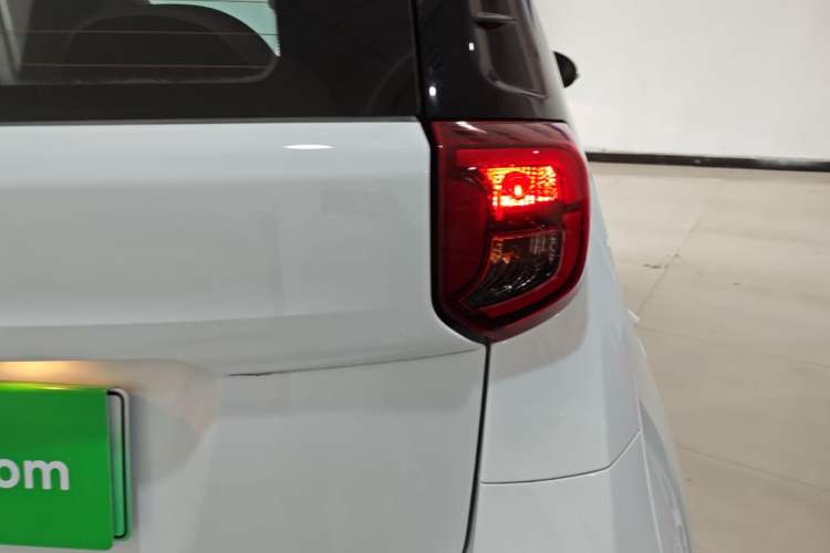 Used Chery QQ Little Ant 2024 Refreshed Version Youth Edition 321 km Beloved Edition 29.23 kWh Right Rear Taillight