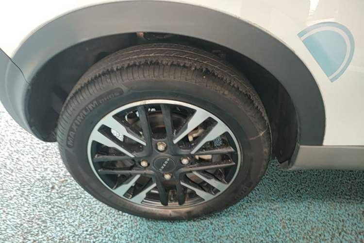 Used Chery QQ Little Ant 2024 Youth Edition 251km True Love Edition 23.99 kWh Right Rear Wheel Hub