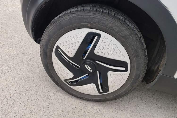 Used Chery QQ Little Ant 2024 251km Love Edition Right Rear Wheel Hub